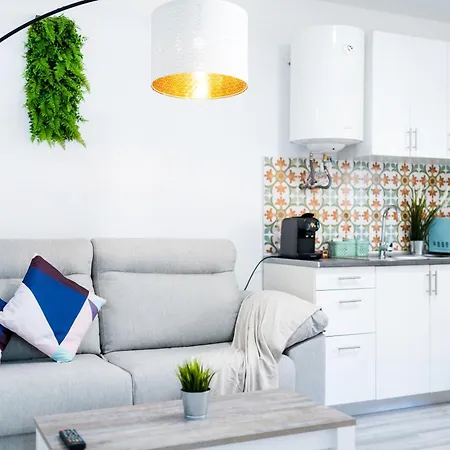 Reyes Albaicin * Гранада